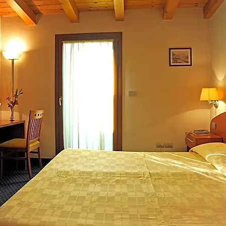 Vittoria 3*
