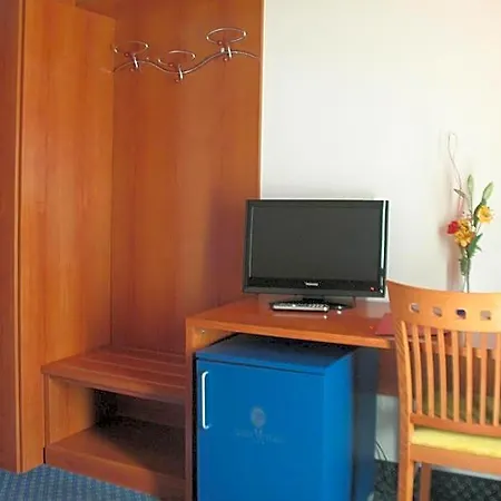Vittoria 3*